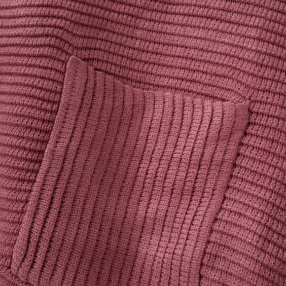 Top Causal Crop Top - Picture 4 of 4